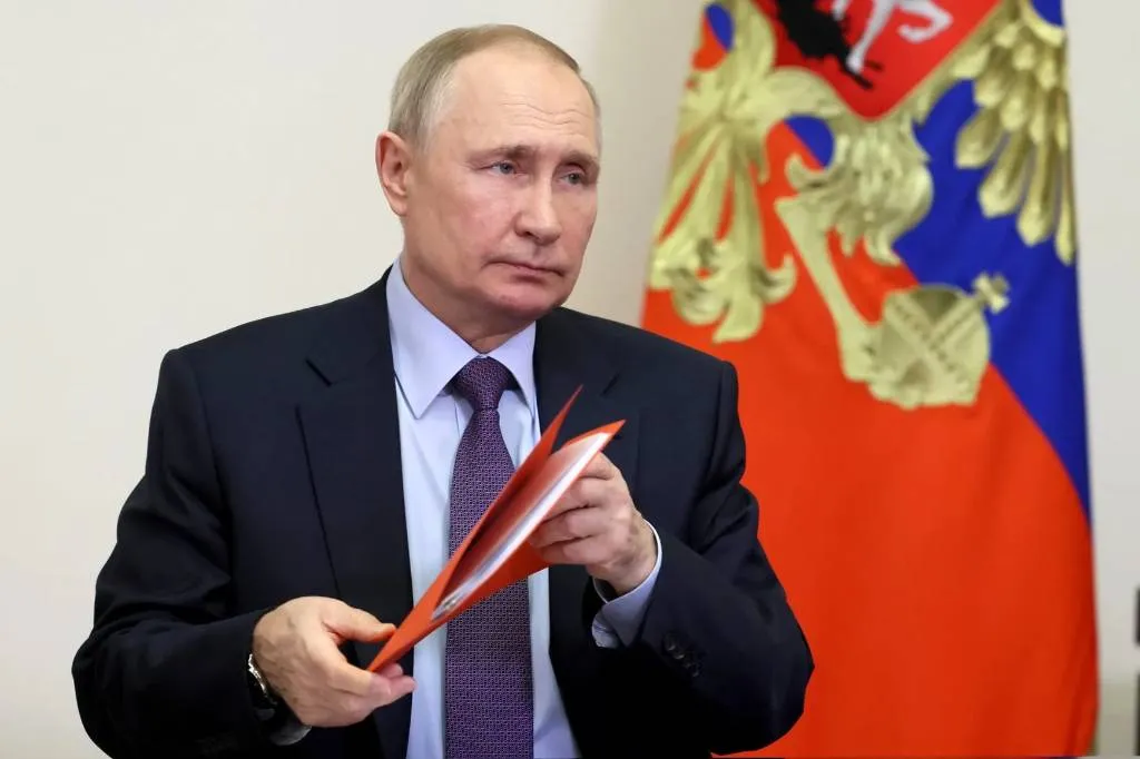 Путин присудил государственные премии РФ деятелям науки, литературы и искусства