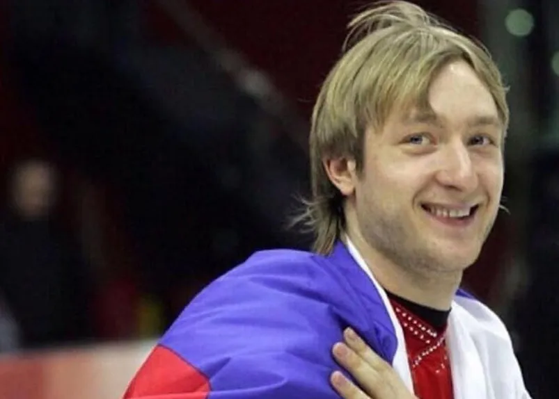 Академия Плющенко требует почти два миллиона со сбежавшей от них юной спортсменки