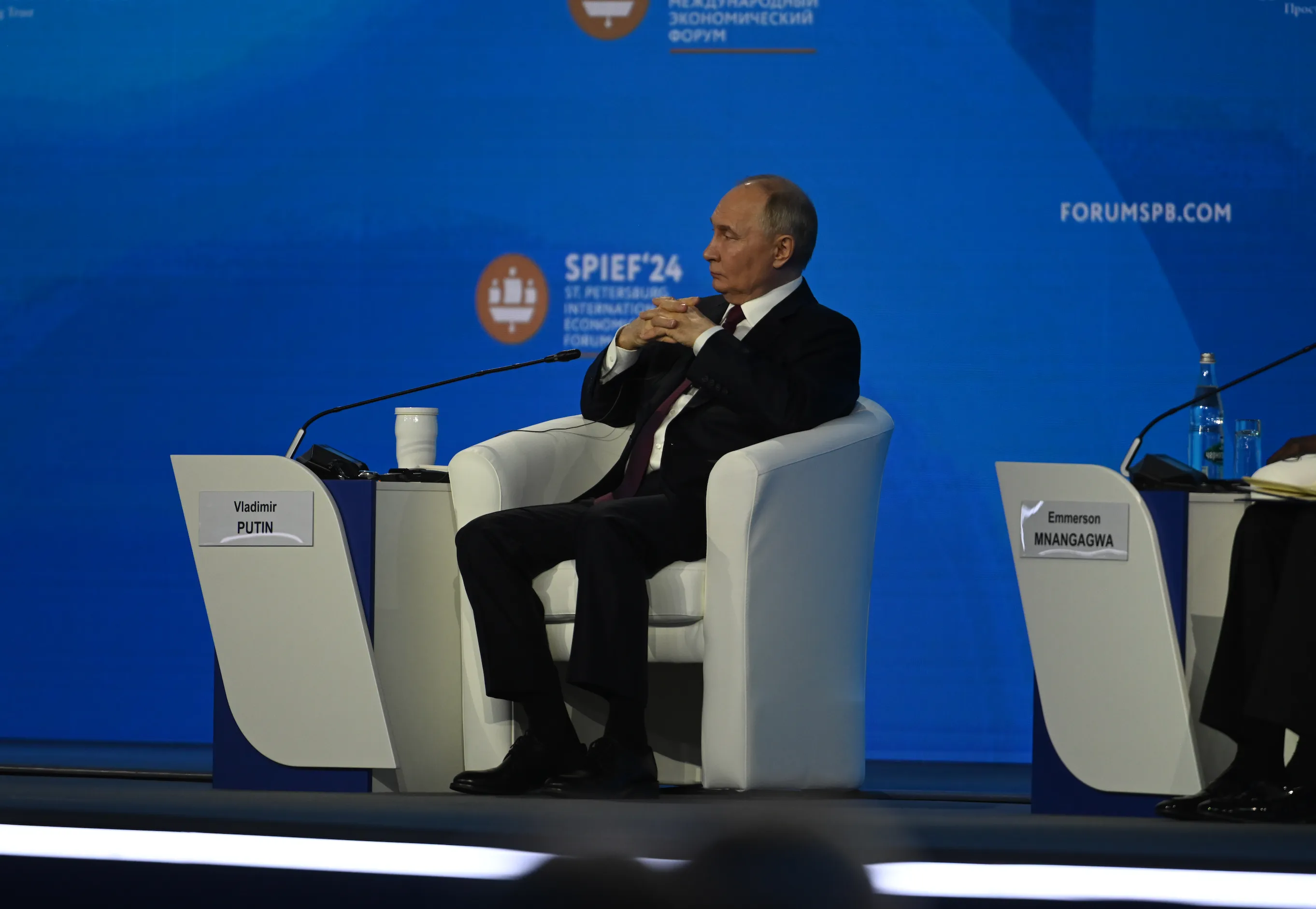 Путин пожаловался на западных партнёров: Что ж теперь, со всеми воевать?