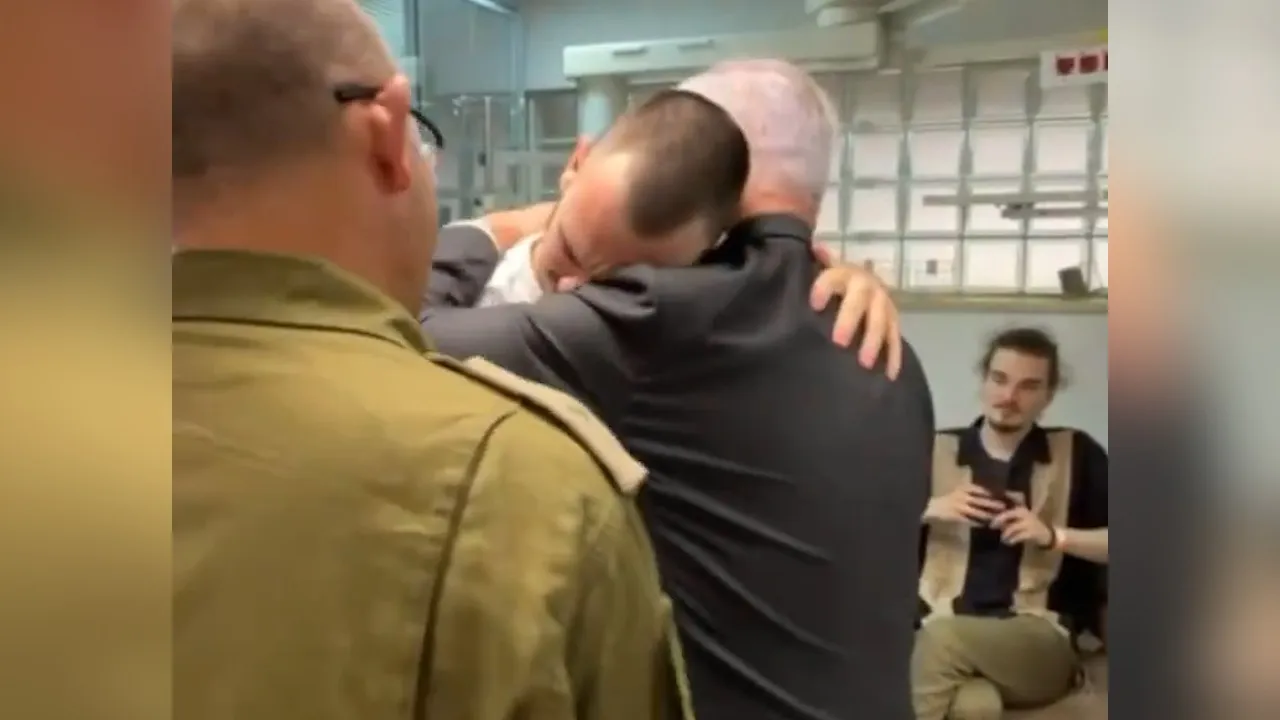 Вызволенный из плена ХАМАС россиянин в слезах поблагодарил Нетаньяху