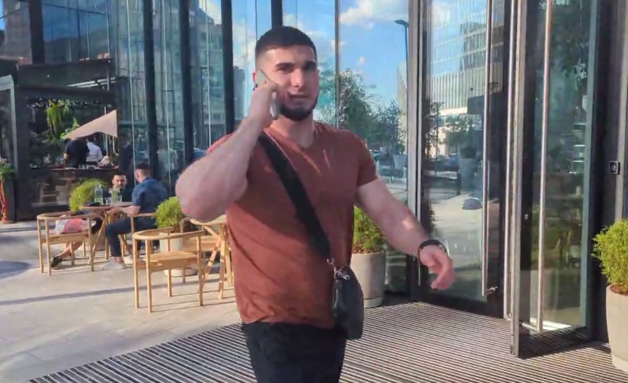 Ударивший ребёнка Тамаев отказался разговаривать и спрятался от Life.ru в башне 