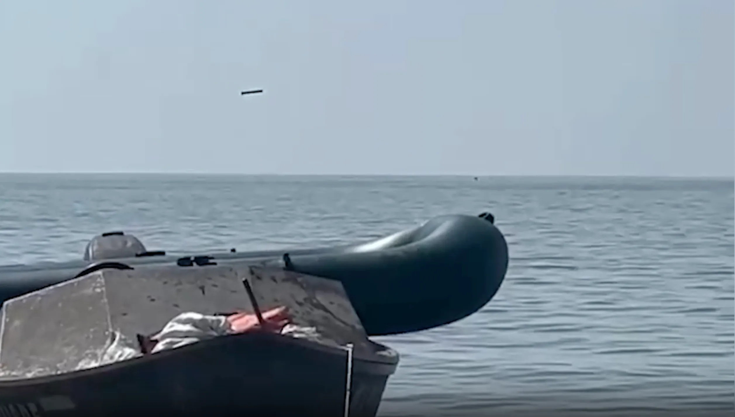Дагестанские рыбаки показали зрелищное видео пролёта двух 
