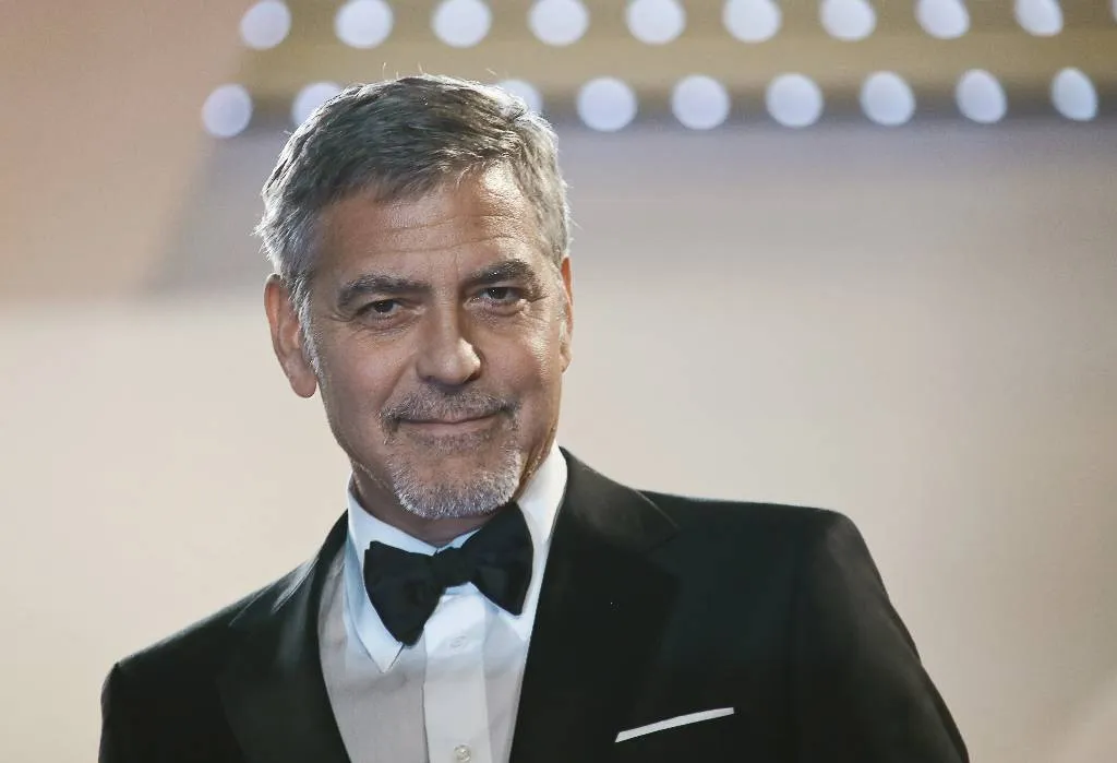 Клуни призвал Байдена выйти из президентской гонки из-за возраста