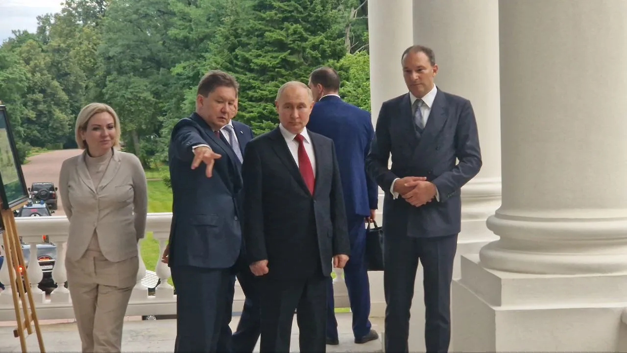 Life.ru рассказал, что Путину показали в парке 