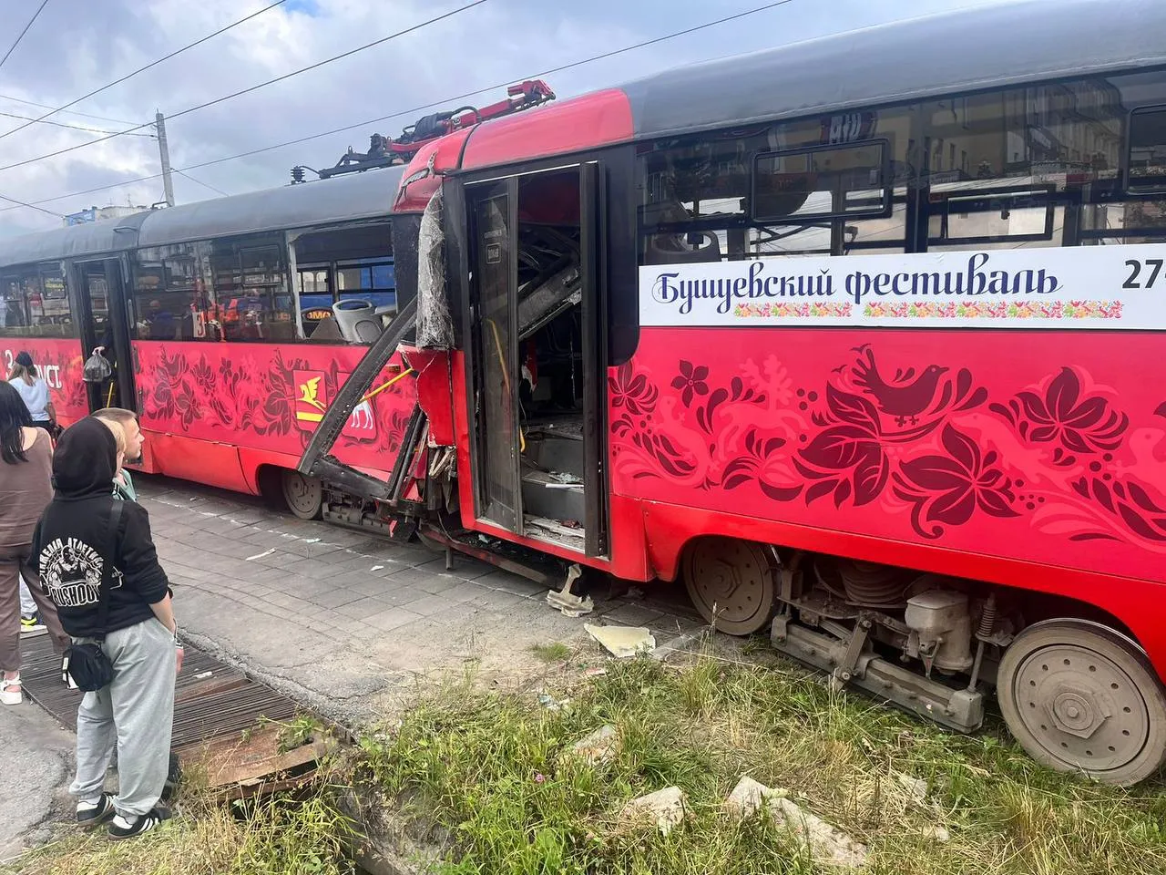 На Урале столкнулись два трамвая, погибла женщина-пешеход, семь человек пострадали