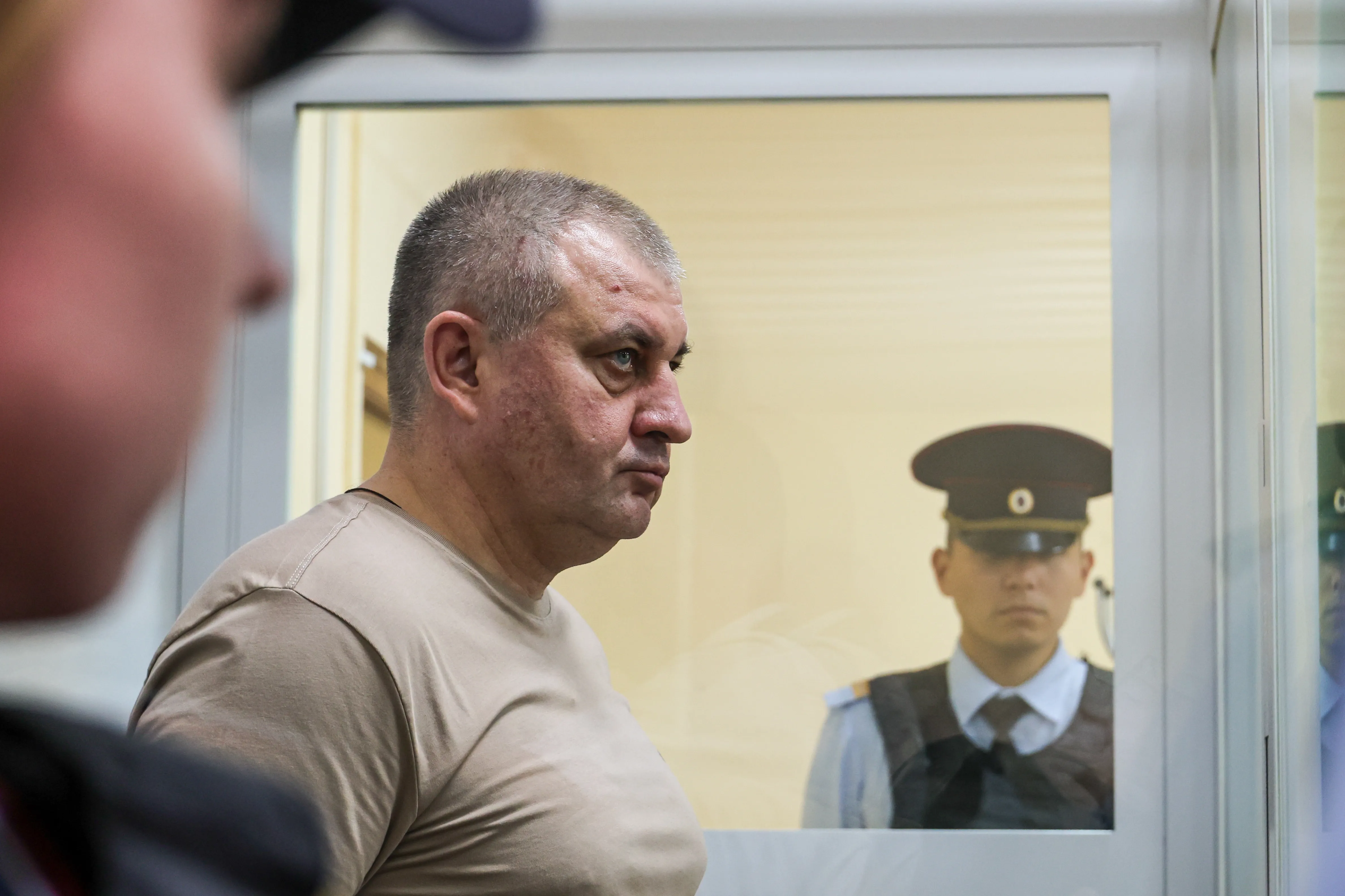 Суд продлил арест главного связиста ВС Шамарина по делу о взятке