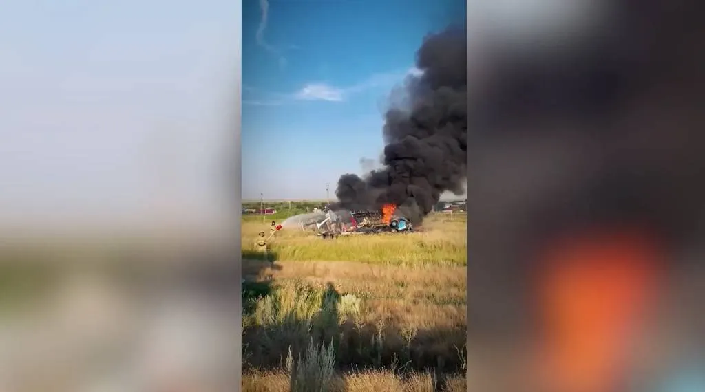 Пилот во время полёта выпрыгнул из горящего самолёта в Казахстане