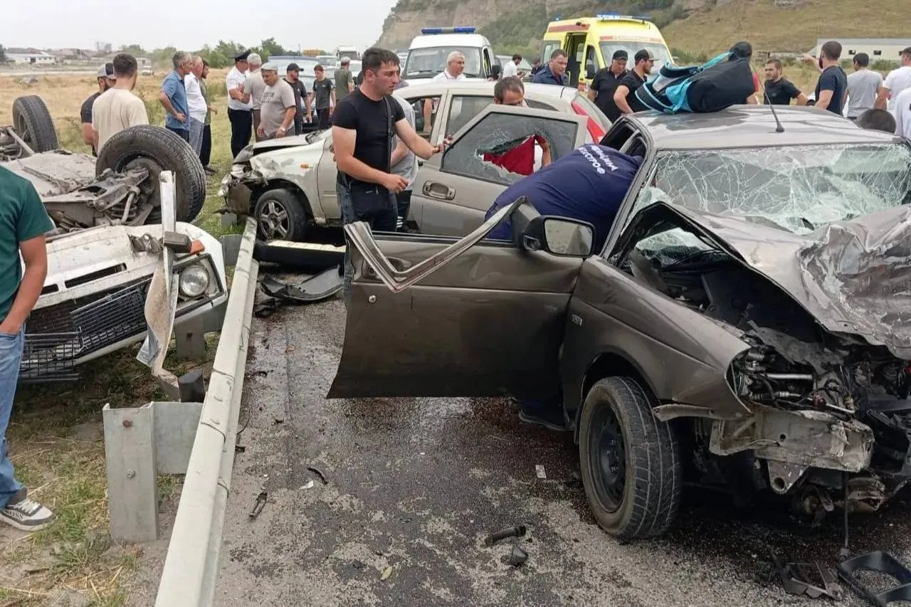 Три человека погибли в массовом ДТП в Кабардино-Балкарии