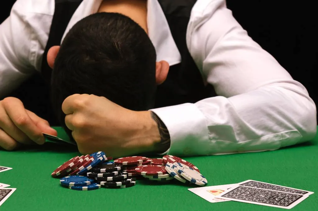 Борьба с лудоманией: В России предложили ввести самозапрет на участие в азартных играх 

