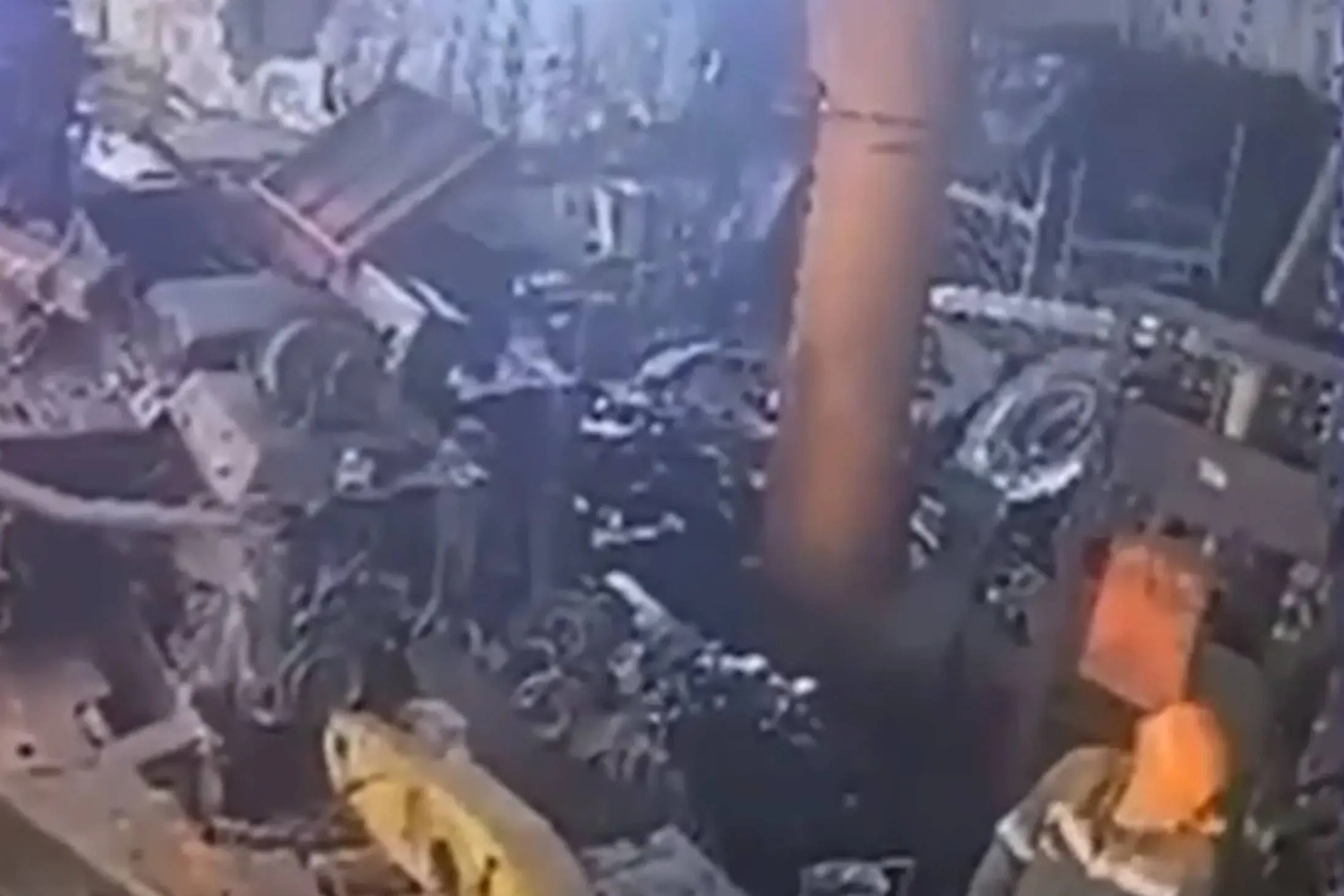 Кузбасский шахтёр чудом спасся после обвала грунта во время землетрясения