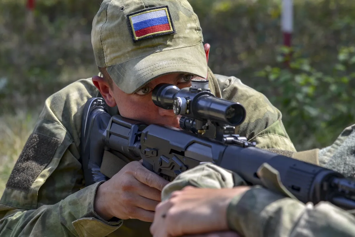 Российский боец под огнём ВСУ вынес с поля боя 20 раненых товарищей