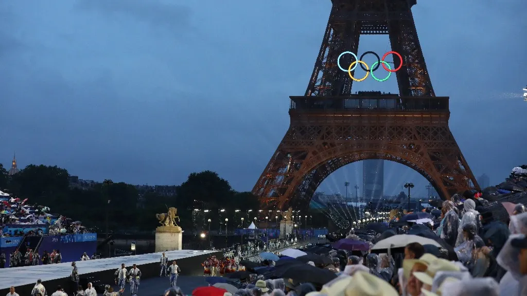 МОК извинился перед Южной Кореей за скандал на олимпийском шоу в Париже