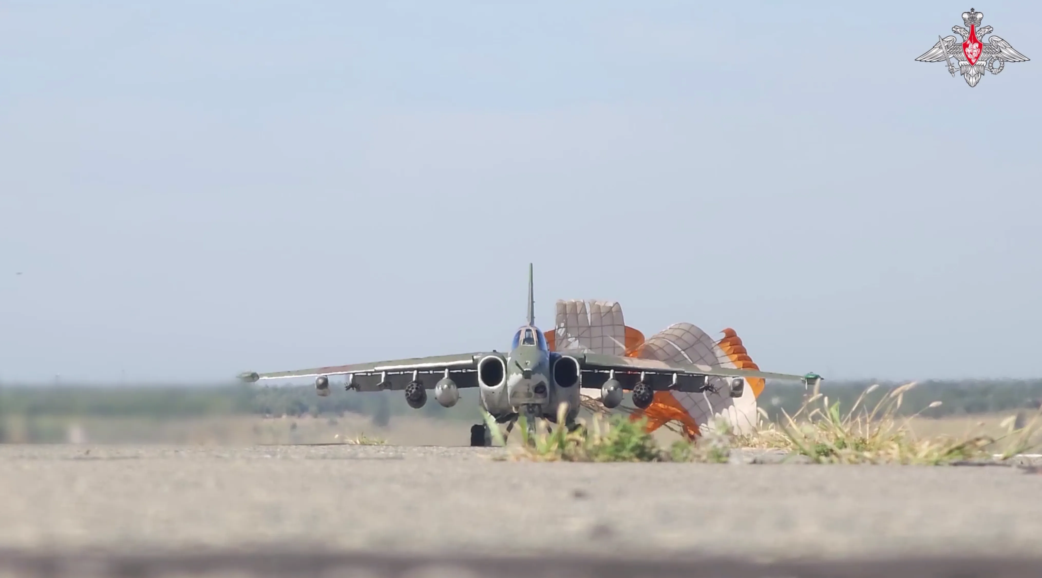 Появилось эпичное видео уничтожения логова ВСУ с борта российского Су-25