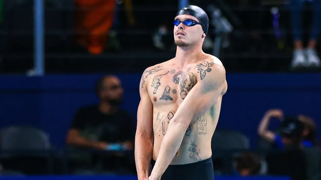 Единственный российский пловец завоевал путёвку в полуфинал ОИ в Париже