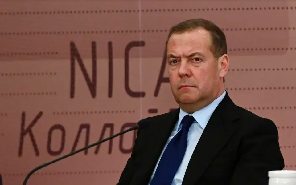 Медведев окрестил Байдена опасной 