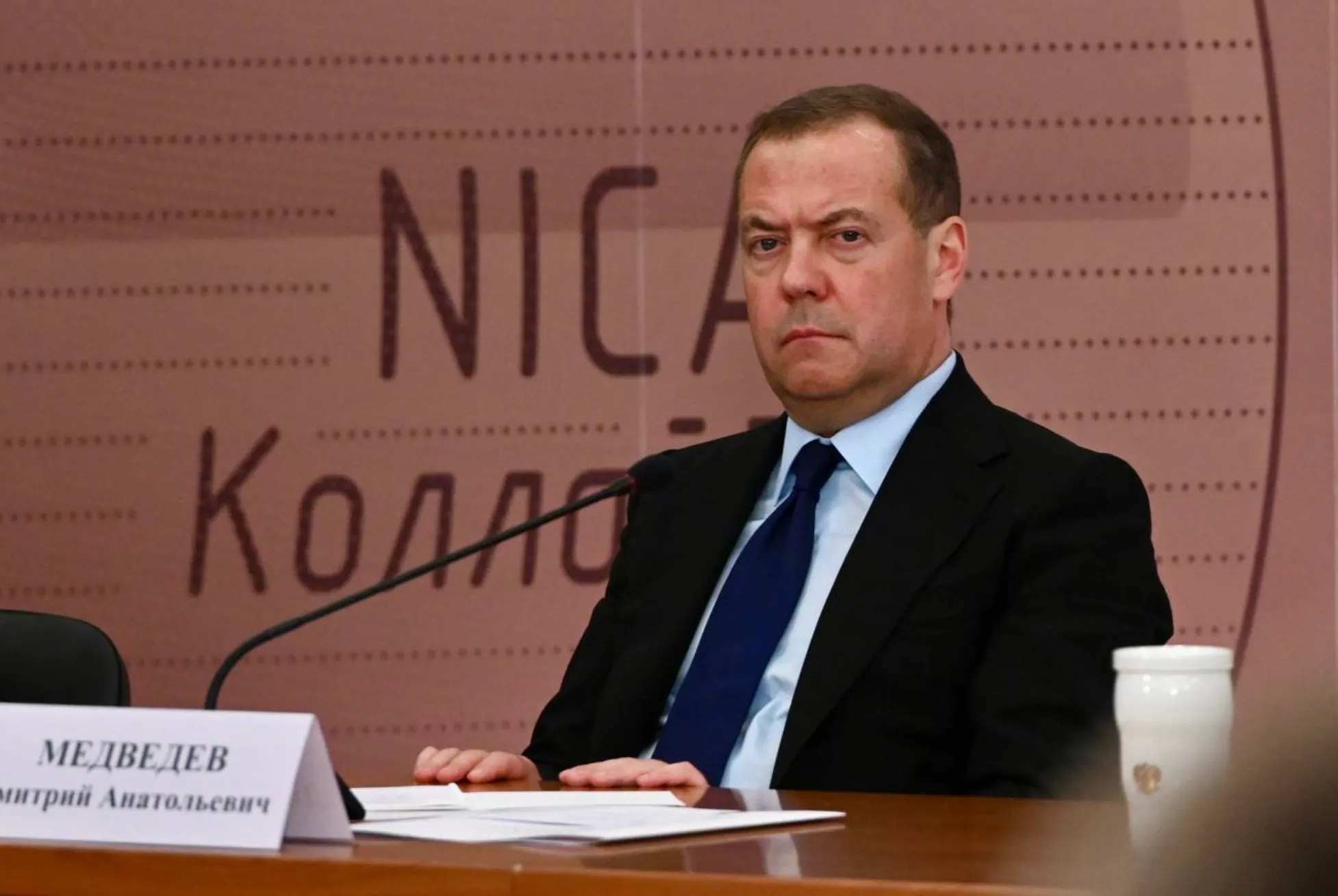 Медведев дал оценку жалкому открытию Олимпиады с голым 