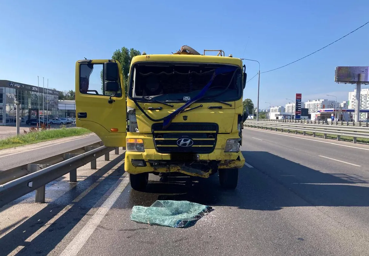 Девять человек пострадали в жутком ДТП с автобусом и фурой под Воронежем
