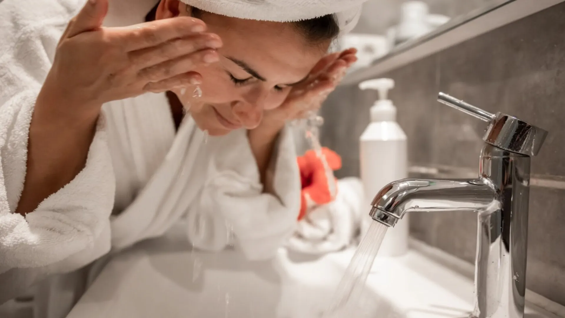 Можно ли умываться дегтярным мылом — мнение косметолога