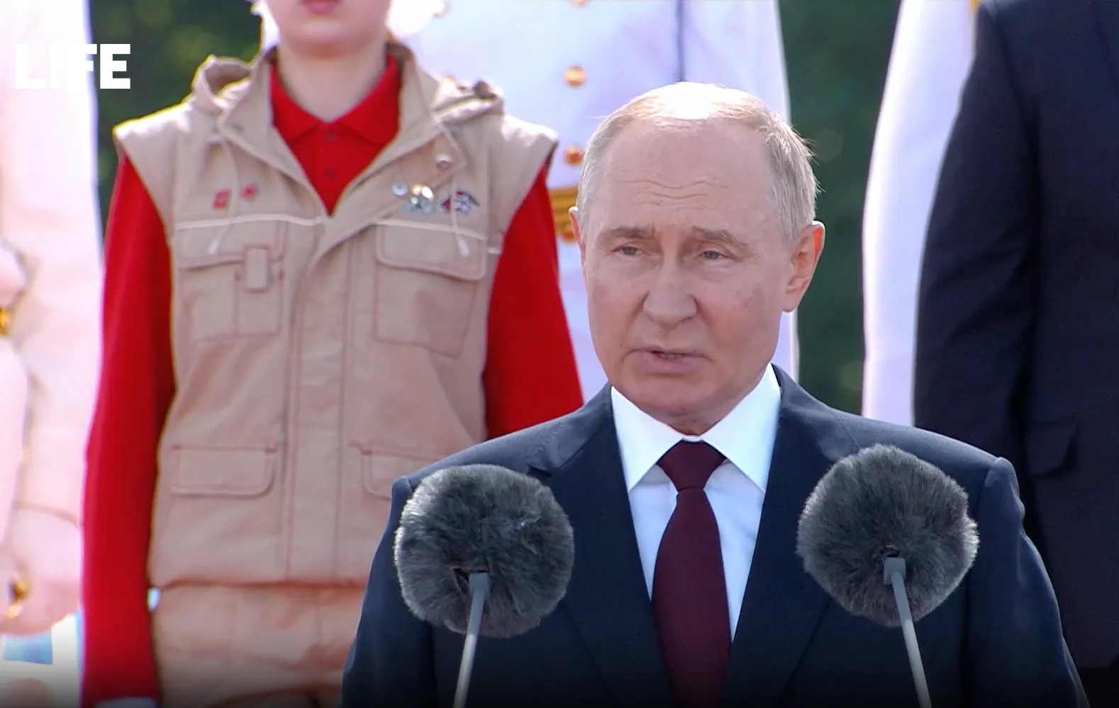 Путин сообщил о завершающей стадии разработки ракет средней и малой дальности
