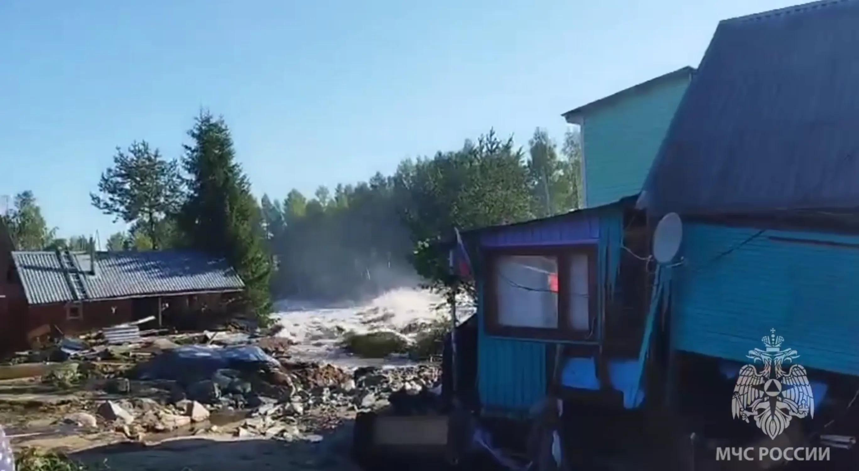 Глава Карелии показал видео с места аварии на Беломорканале, где пострадали уже 10 человек