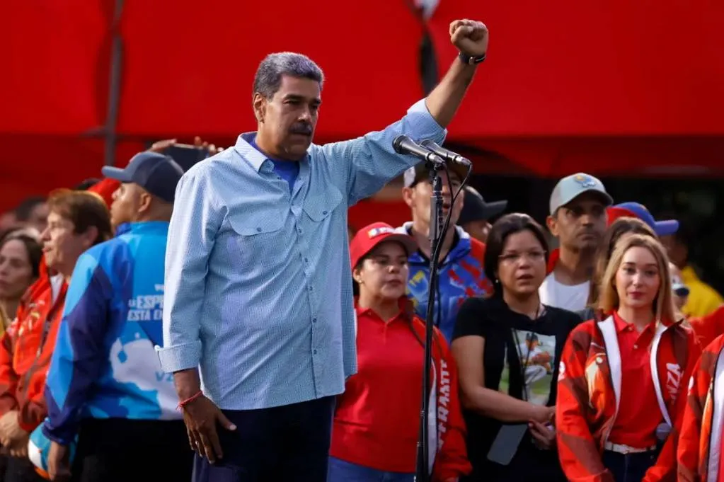 Милей не признал победу Мадуро на выборах в Венесуэле и призвал вмешаться армию