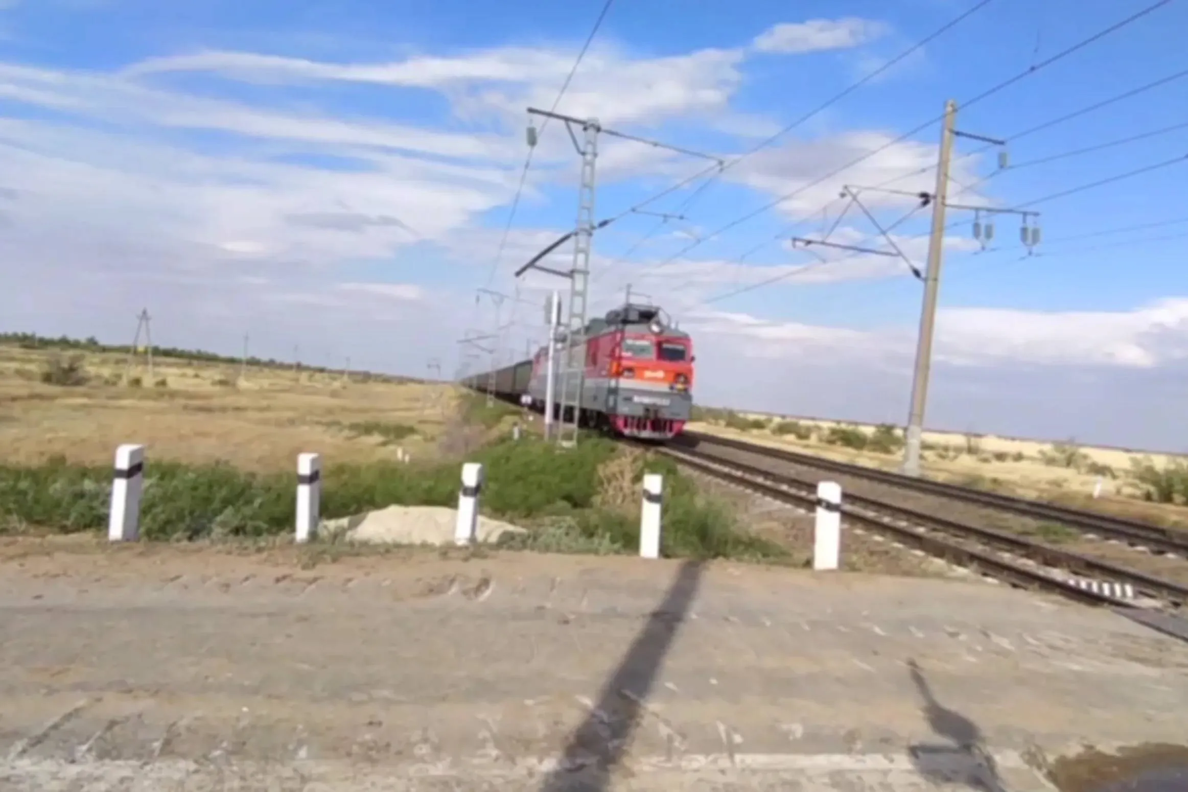 Восстановлено движение поездов после ДТП с КамАЗом под Волгоградом