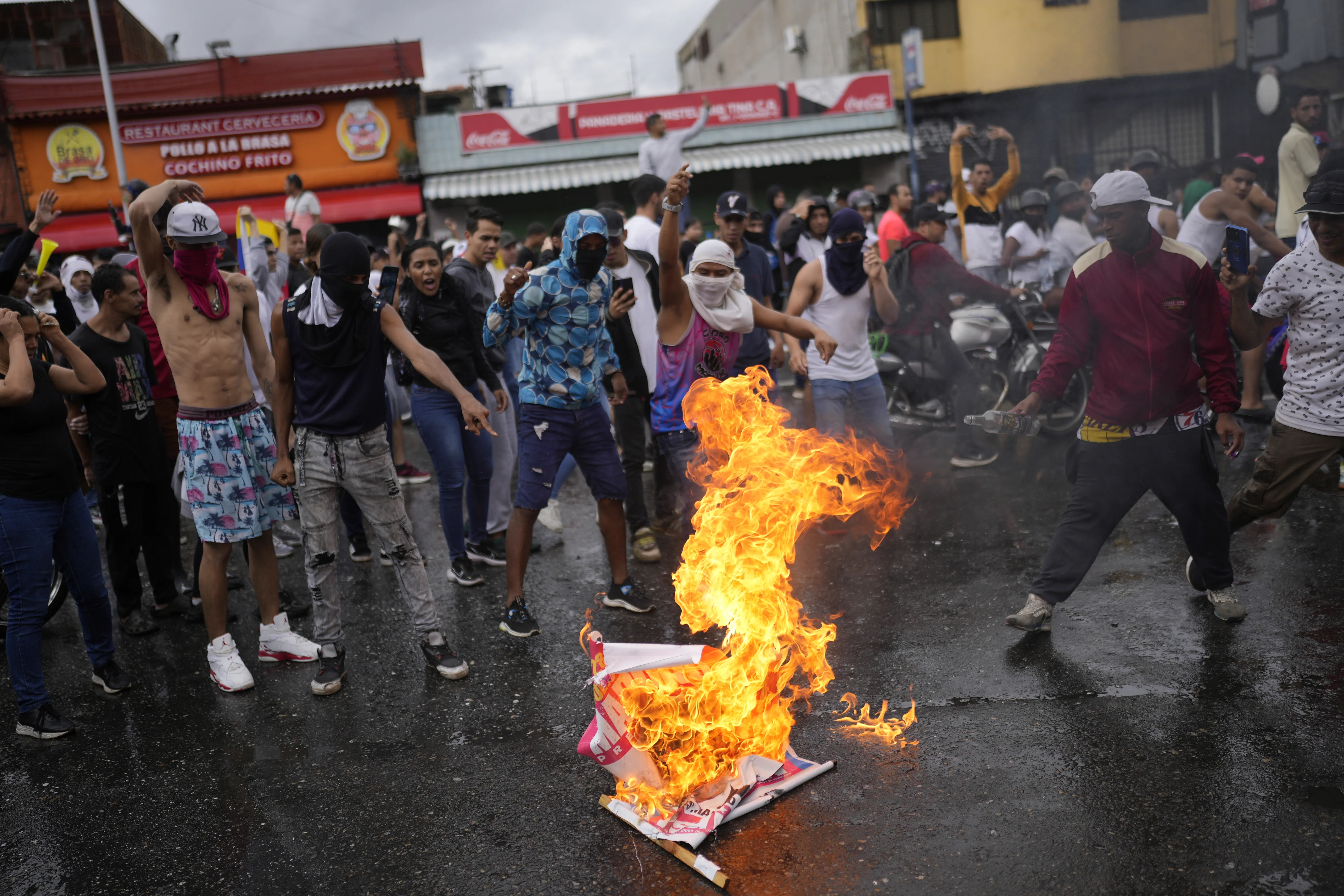 Число задержанных на беспорядках в Венесуэле превысило тысячу человек