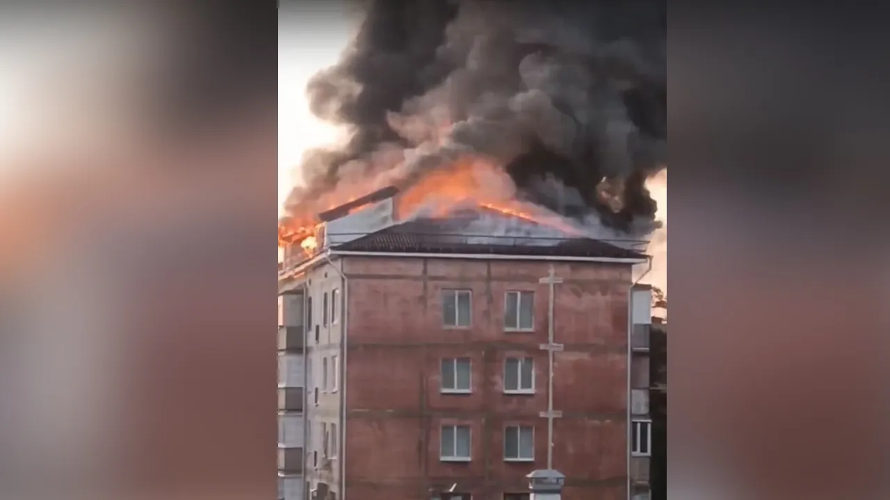 Жилая многоэтажка загорелась в Шебекино после атаки ВСУ