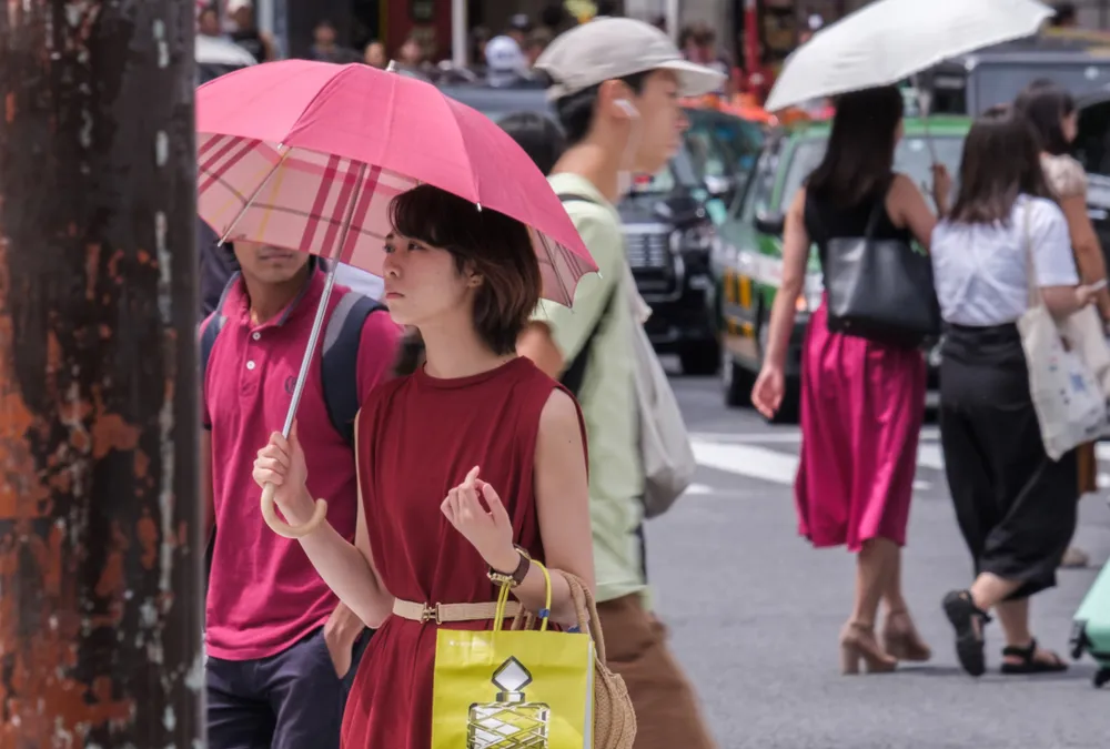 Аномальная жара в Японии отправила на больничные койки свыше 100 человек