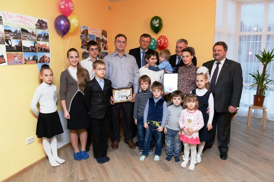 Семья Кравцовых с 18 детьми приехала в Москву по приглашению Путина