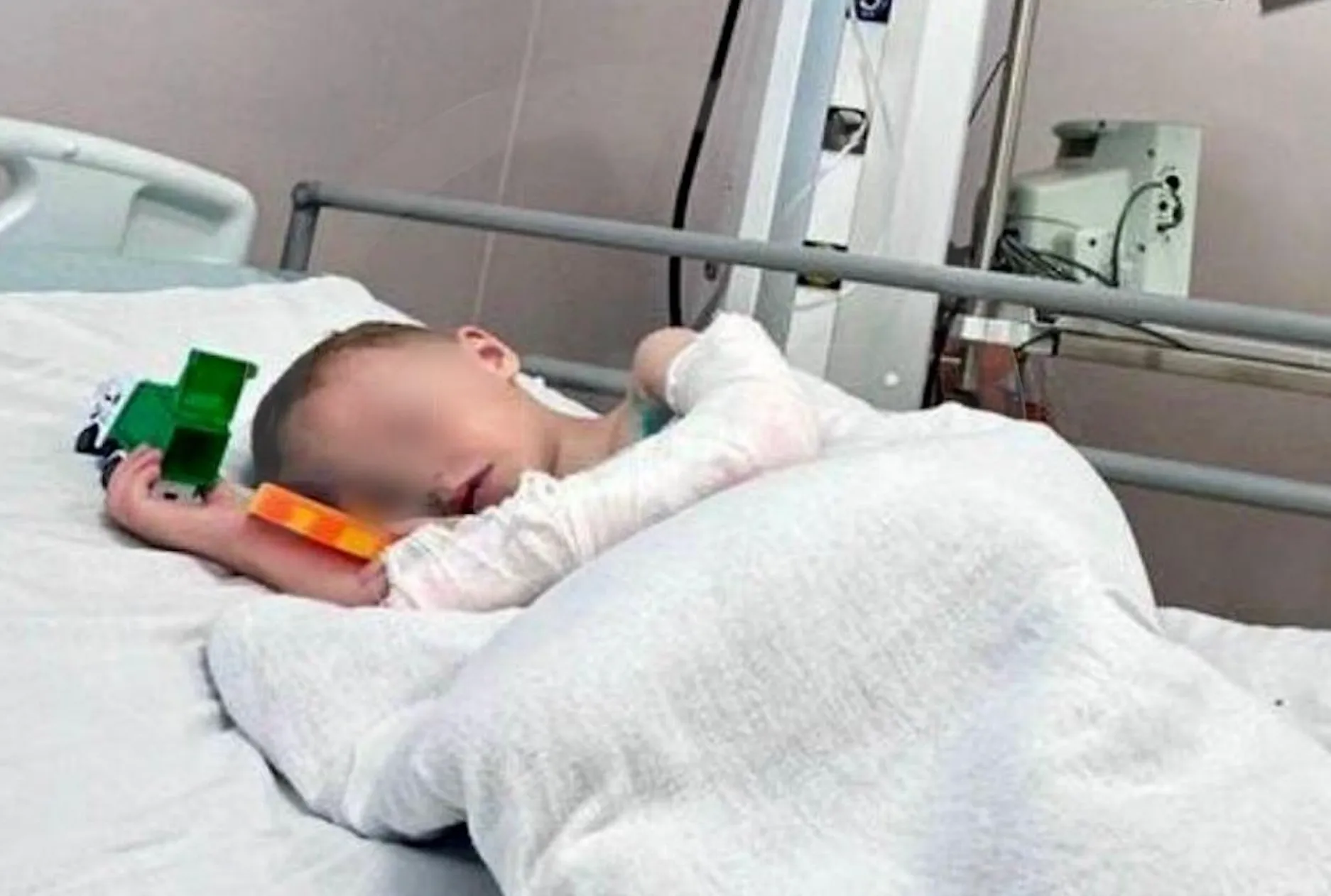 В Башкирии врачи вывихнули ребёнку руку во время удаления бородавки