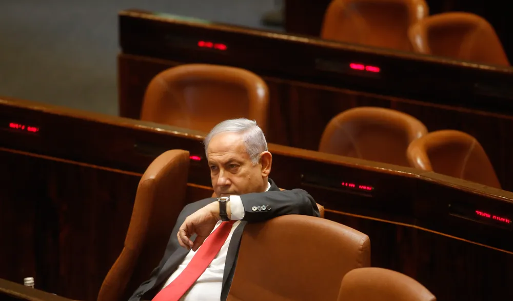 Спецслужбы посоветовали Нетаньяху посещать мероприятия с доступом к бомбоубежищам