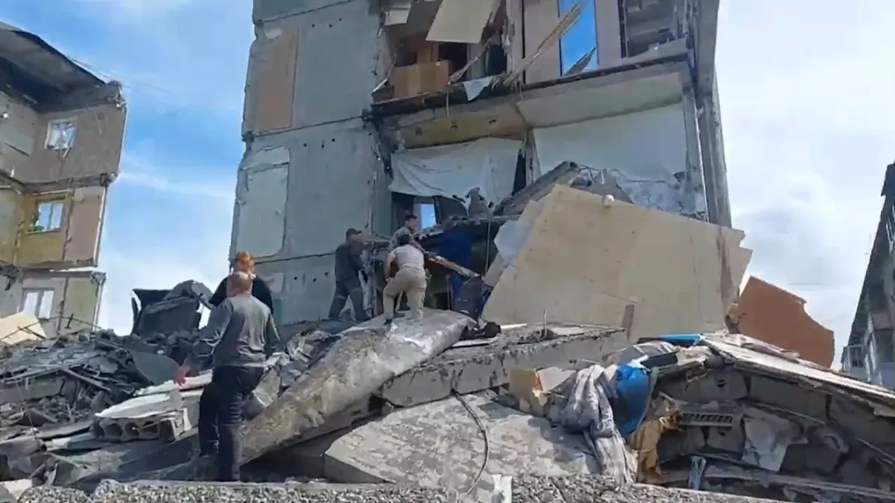 Тело второй погибшей достали из-под завалов обрушившегося дома в Нижнем Тагиле