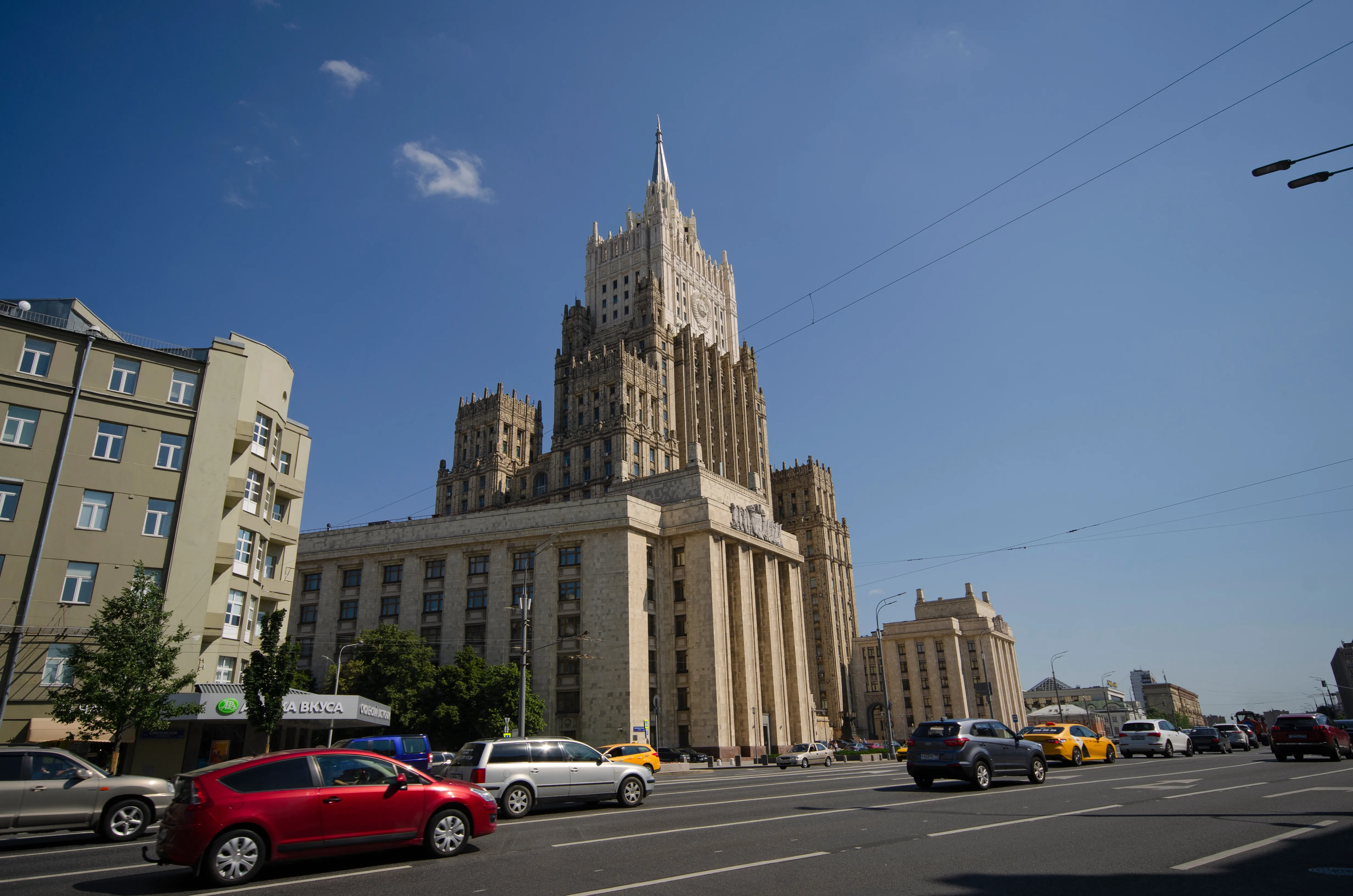 В МИД назвали враждебной высылку дипломата РФ из Молдавии и пообещали ответ