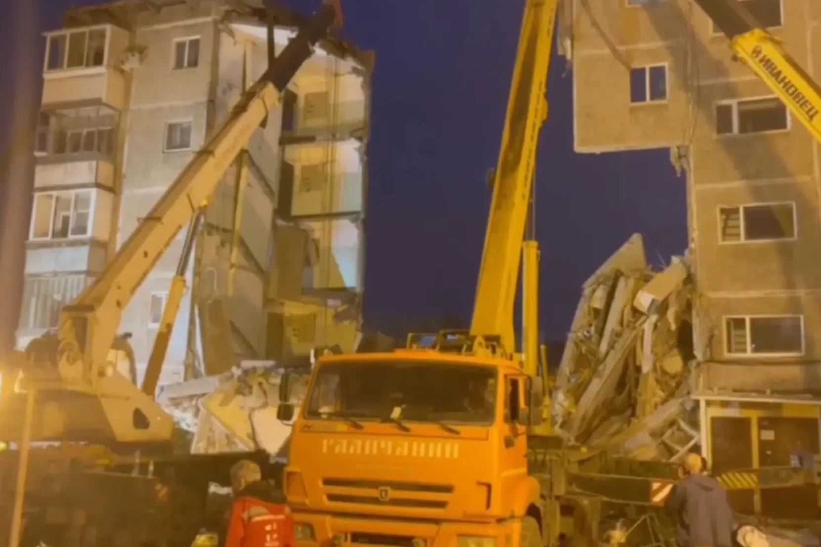 Из-под завалов многоэтажки в Нижнем Тагиле спасены 14 человек