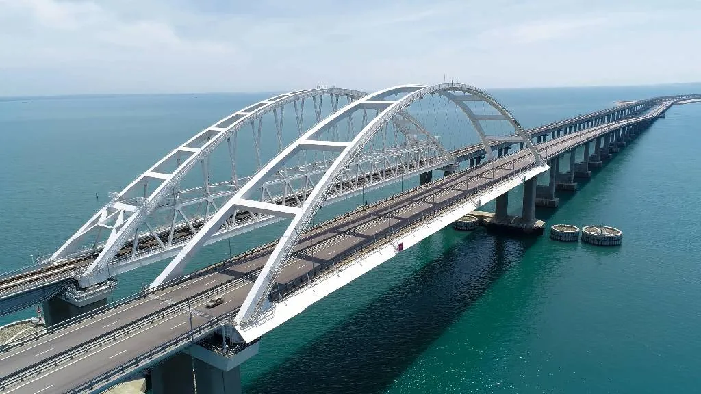 В очереди на Крымский мост скопилось свыше 1300 автомобилей