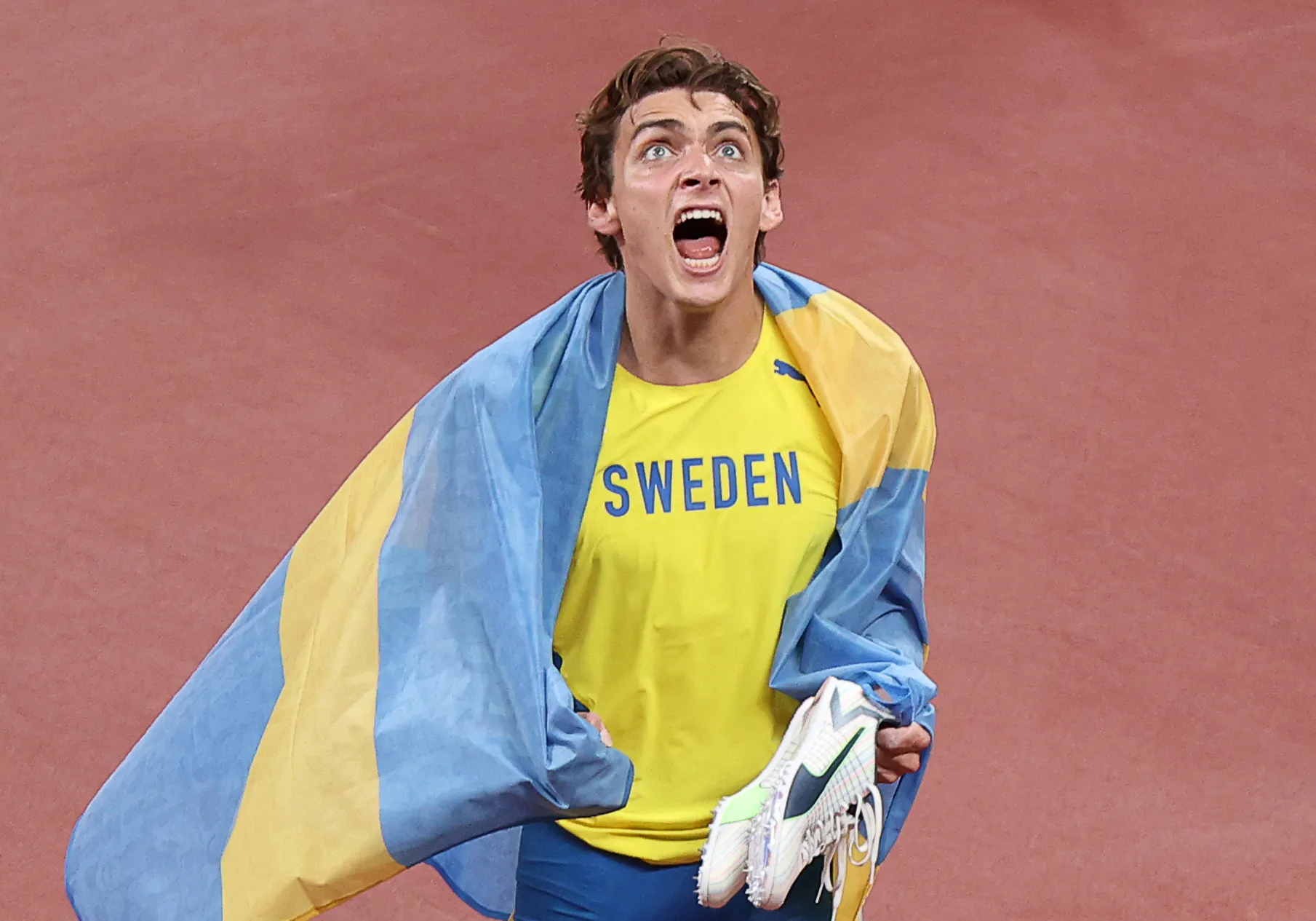 Швед Дюплантис установил мировой рекорд в прыжках с шестом на Олимпиаде