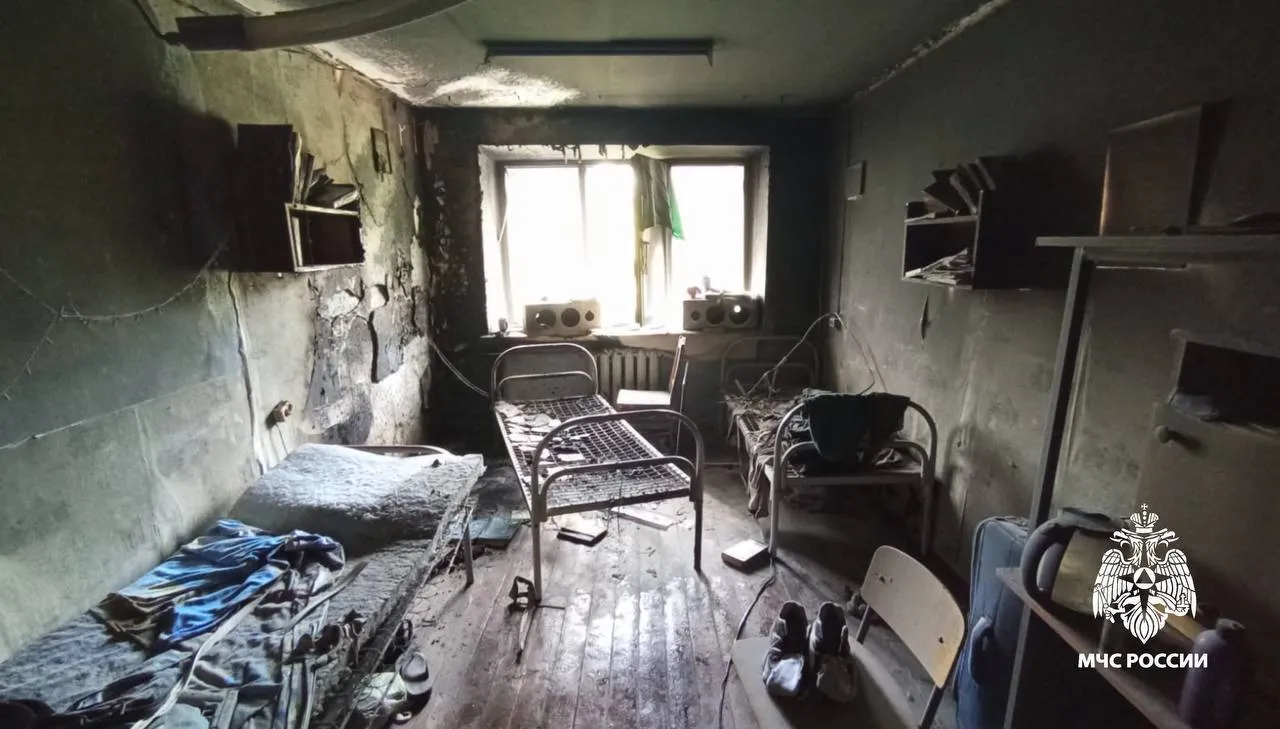 Музыкальная колонка спалила комнату в общежитии в Твери