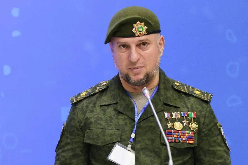 Российские военные дают жёсткий отпор противнику на границе Курской области, заявил Алаудинов