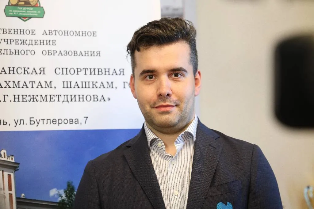 Непомнящий и Карлсен разделили первое место на чемпионате мира по блицу