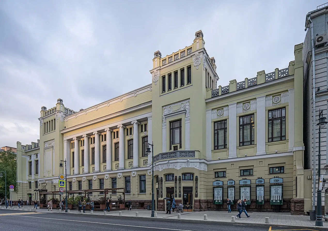 В «Ленкоме»ввели должность президента и худрука после ухода Певцова и Захаровой