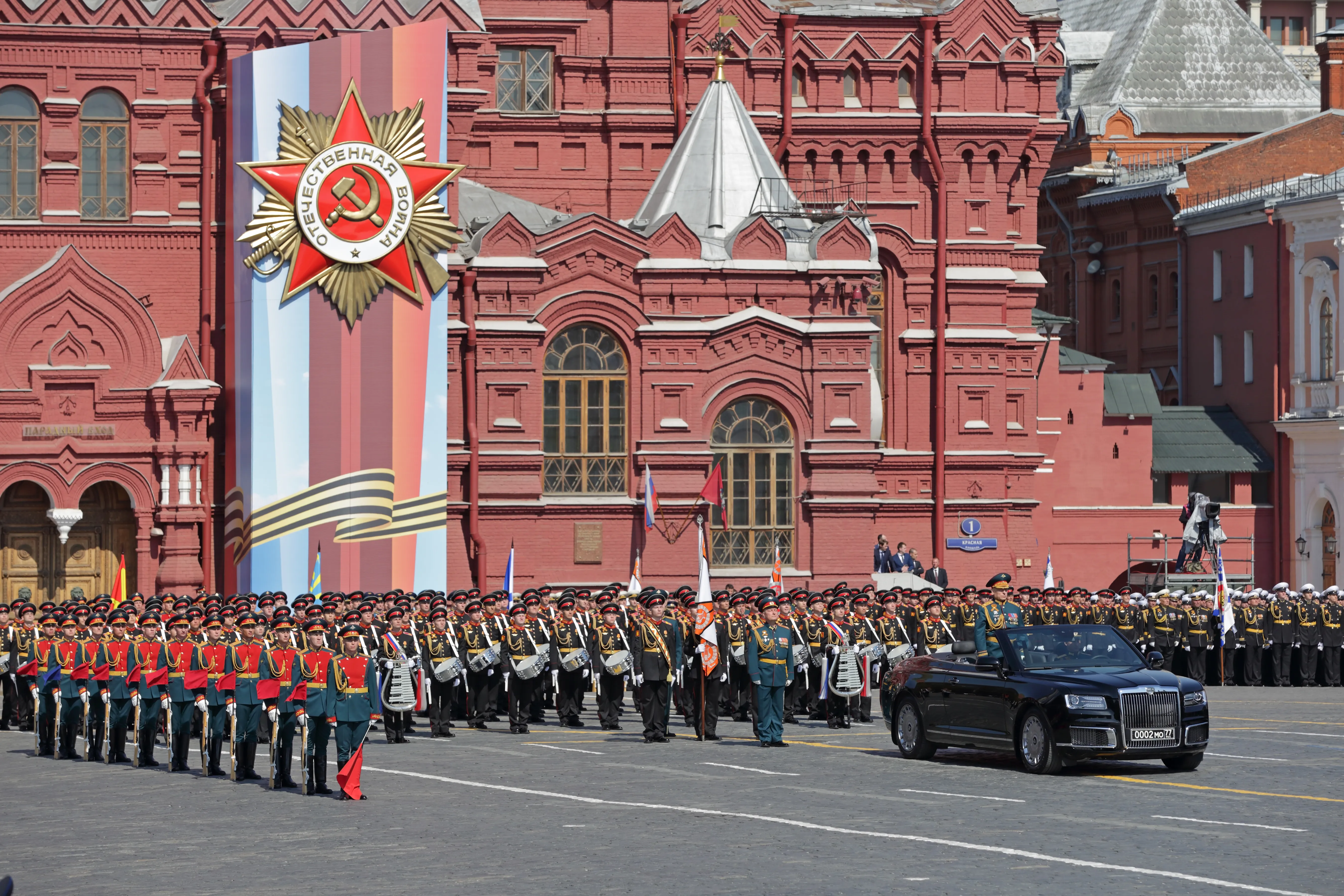 Сербские военные примут участие в параде Победы в Москве