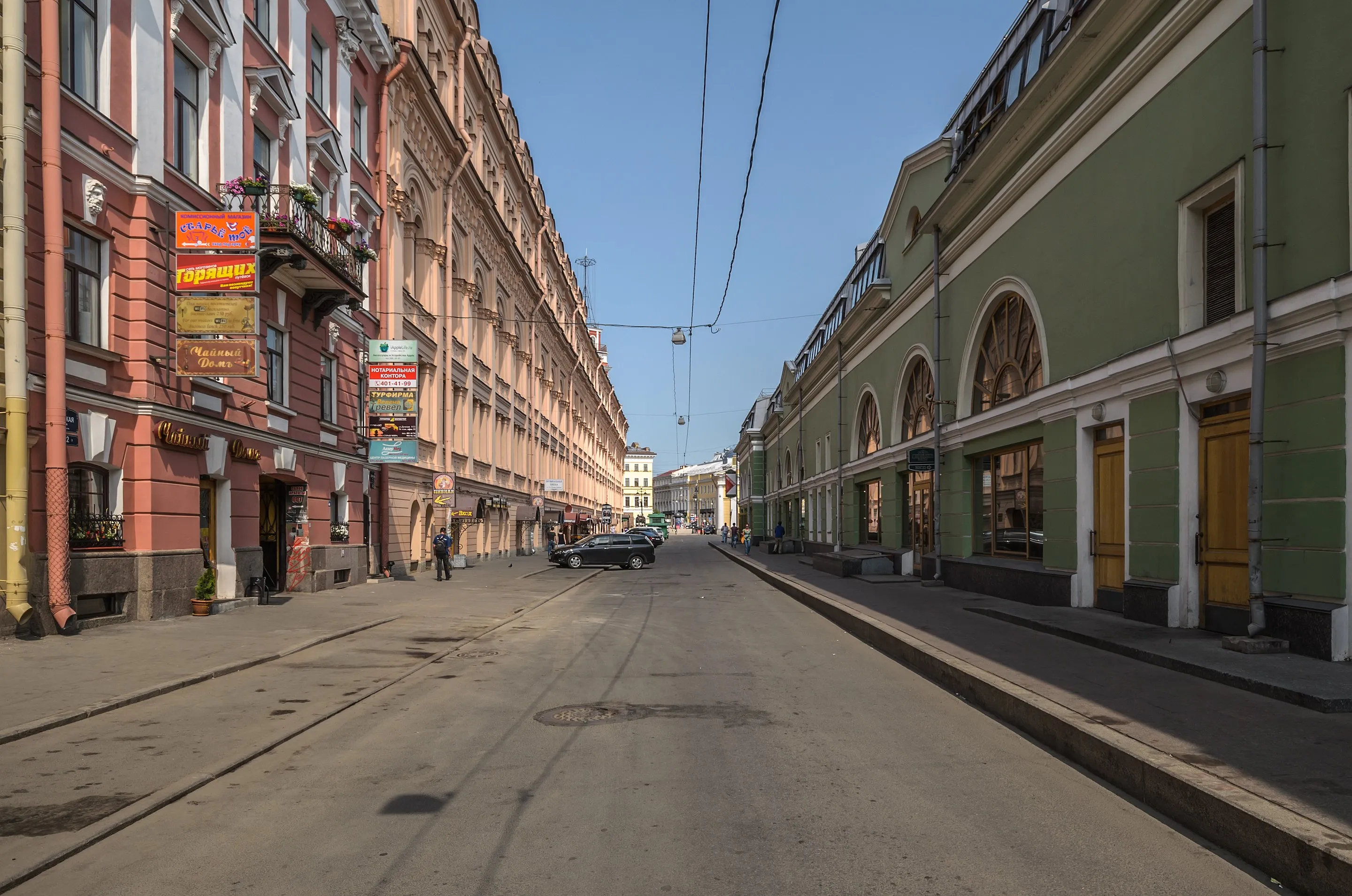 Знаменитая Думская улица в Петербурге может стать пешеходной