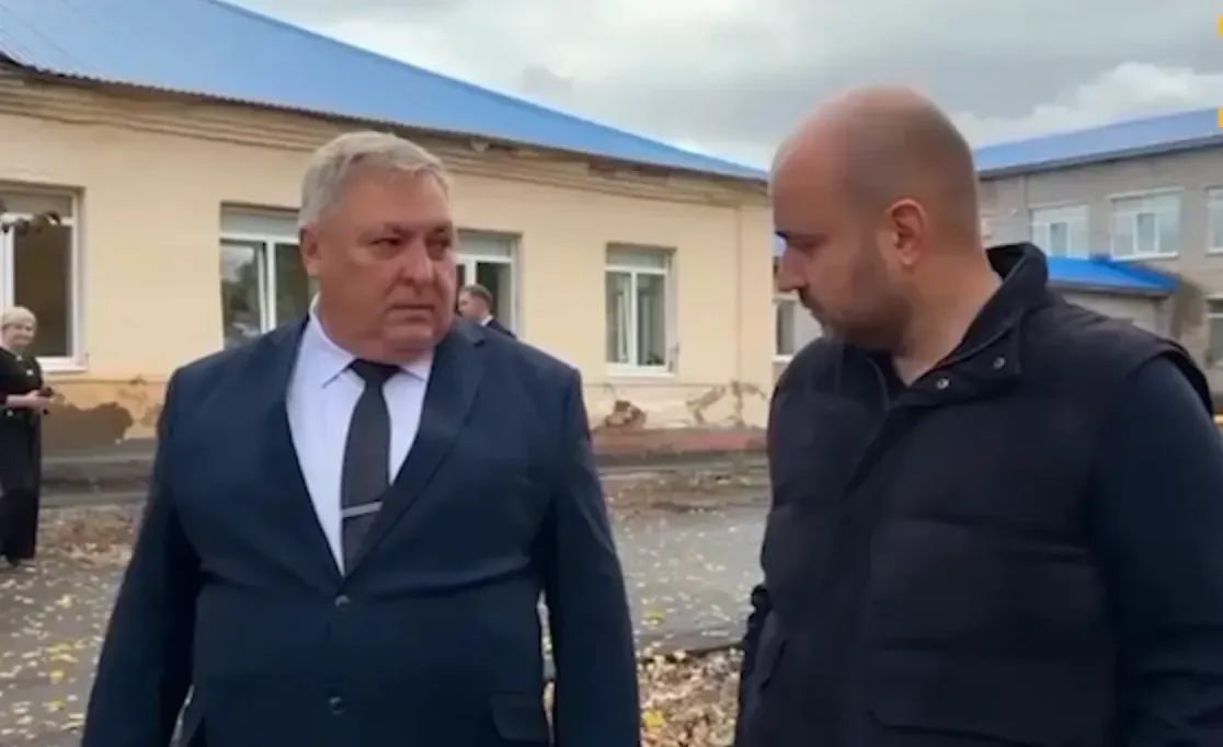 В Кремле не стали комментировать поведение губернатора, обмерившего подчинённого