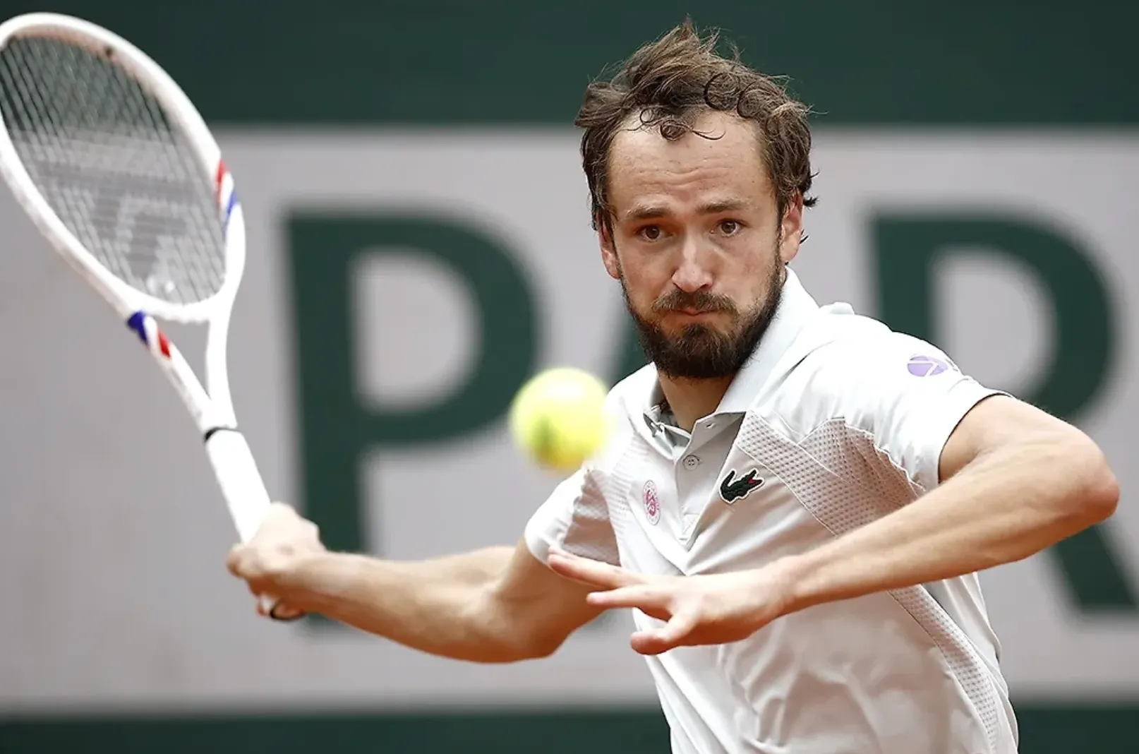 Медведев обыграл Марожана и вышел в полуфинал турнира в Казахстане