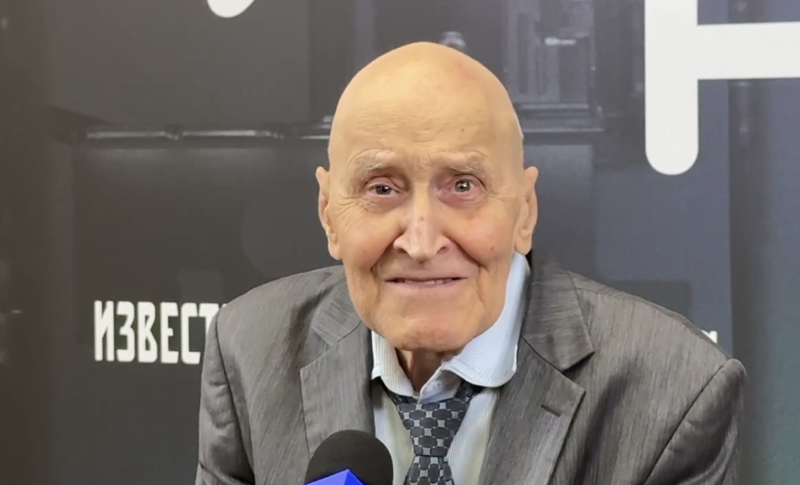 Николай Дроздов поделился с Life.ru скромными планами на Новый год