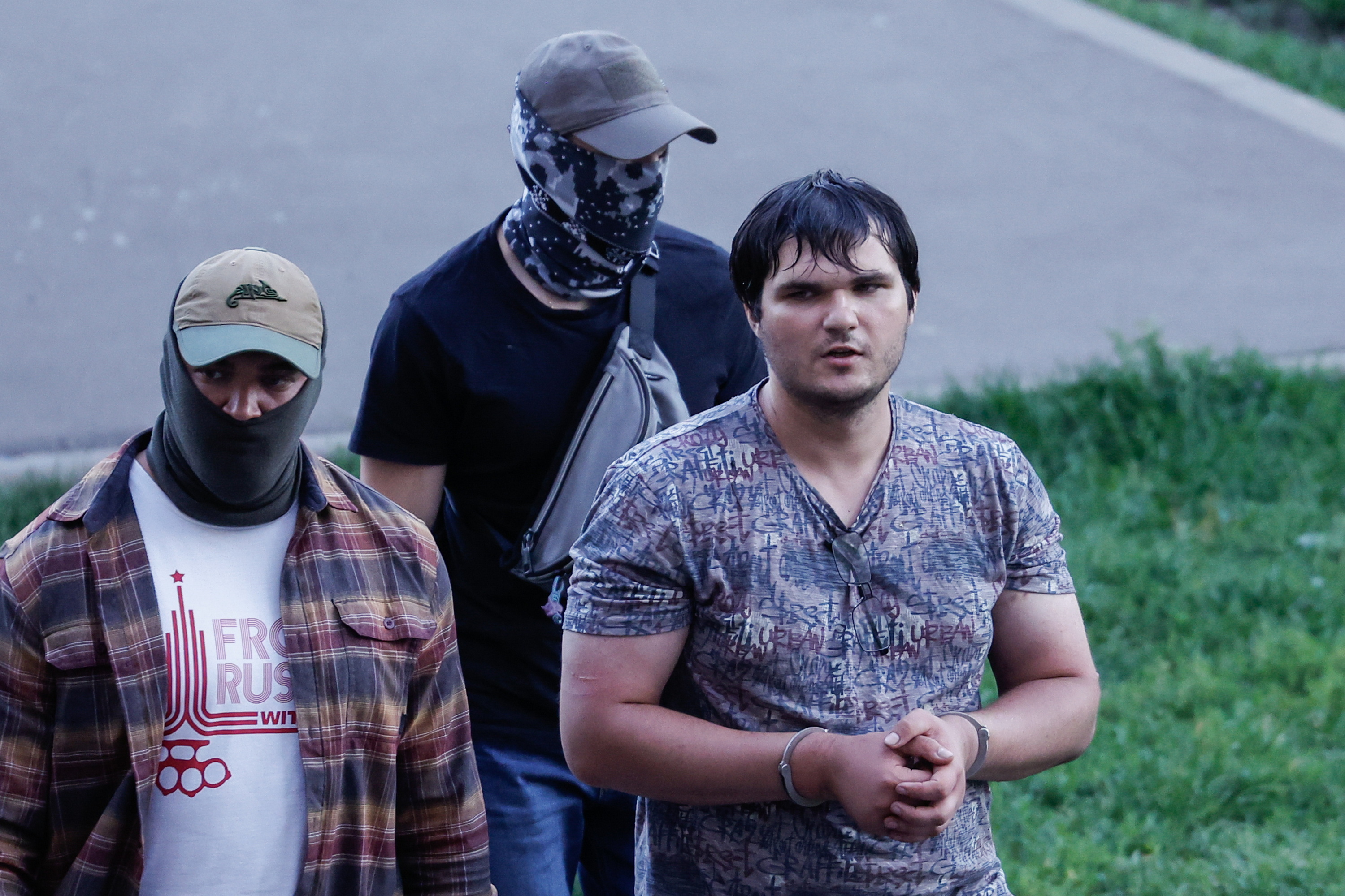 Потерявший стопы в теракте в Москве полковник принял извинения обвиняемого