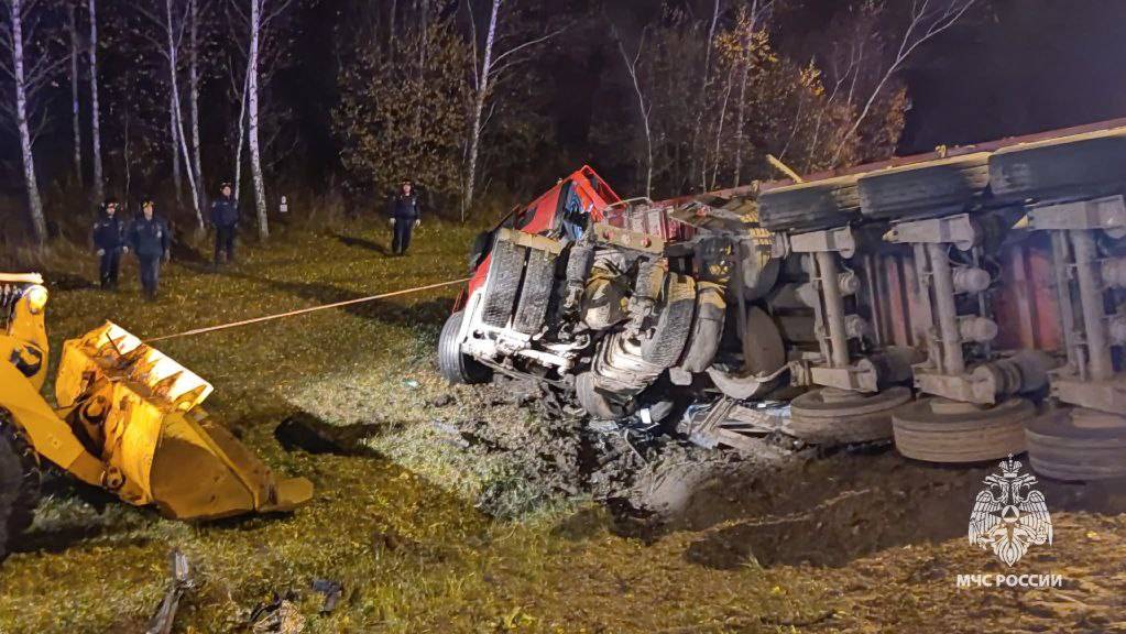 Появились фото с места ДТП с шестью погибшими в Орловской области