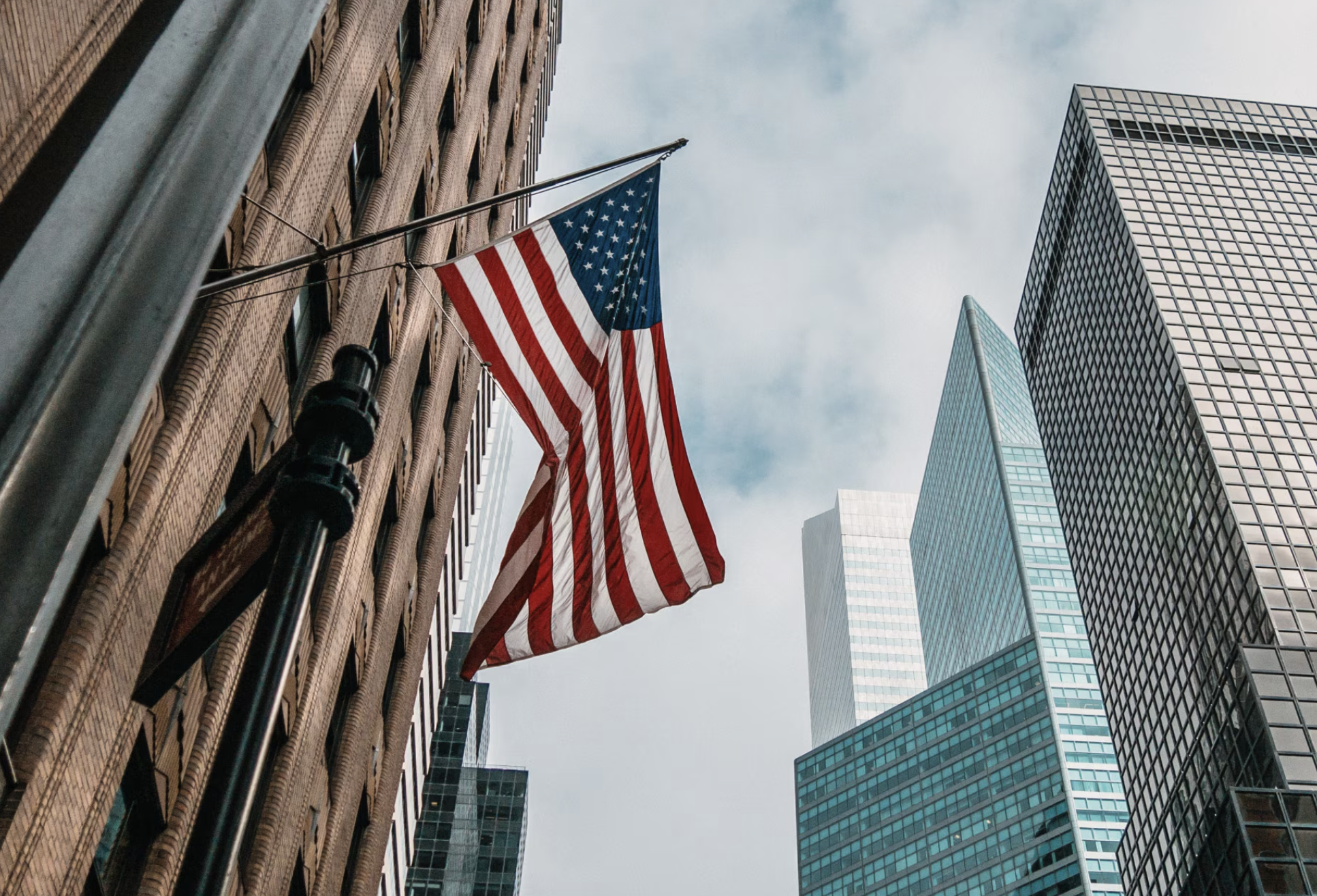 США хотят бомбить порты и аэропорты Венесуэлы ради борьбы с наркотрафиком