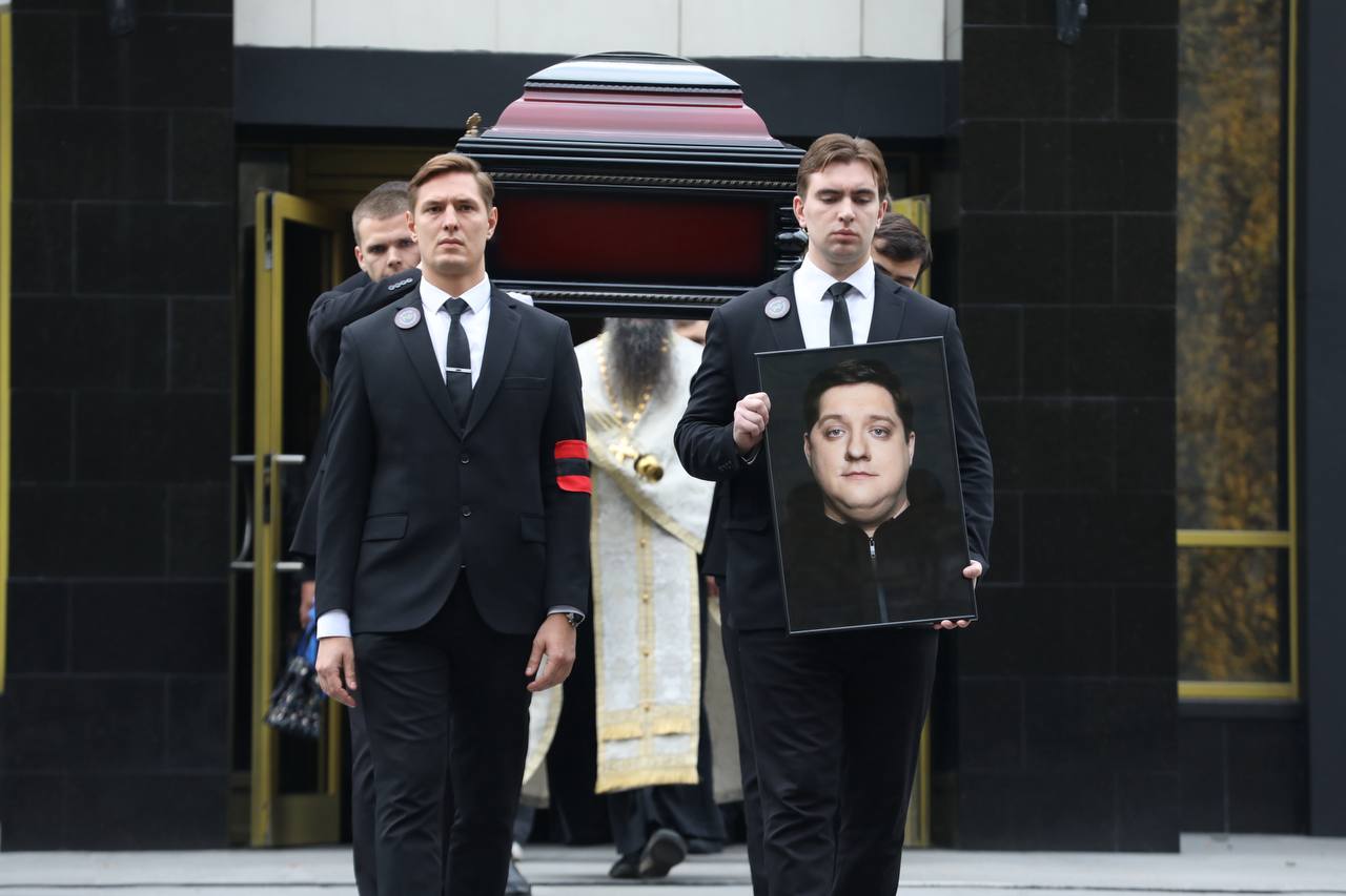 В Москве простились с легендарным «капитаном Мухичем» — фоторепортаж Life.ru